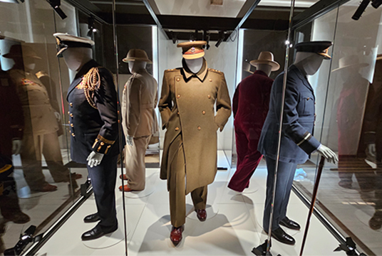 ‘Image and Power’ – la mostra che celebra il mito attraverso i suoi&nbsp;abiti